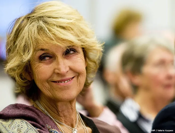 mevrouw mijn moeder van yvonne keuls centraal bij nederland leest
