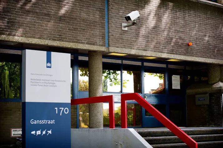 michael p ook vervolgd voor mishandeling pbc
