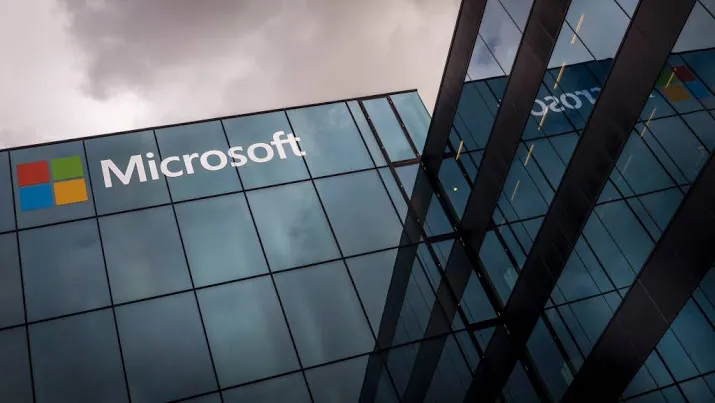 microsoft bouwt datacentra in midden oosten