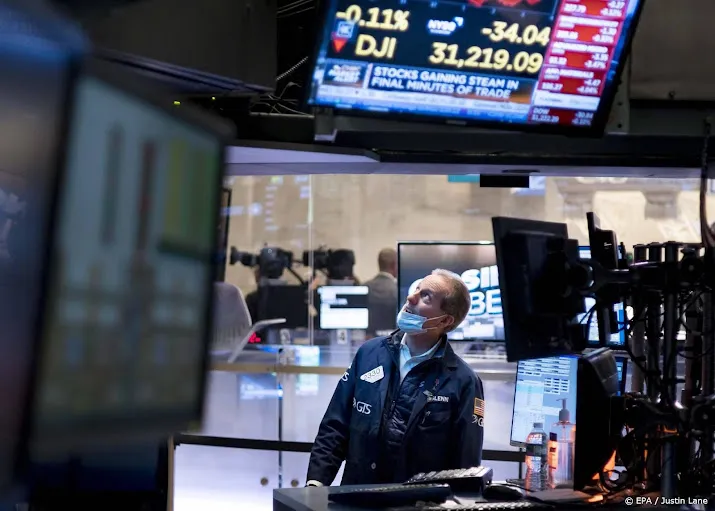 microsoft en alphabet onderuit op lager wall street na cijfers