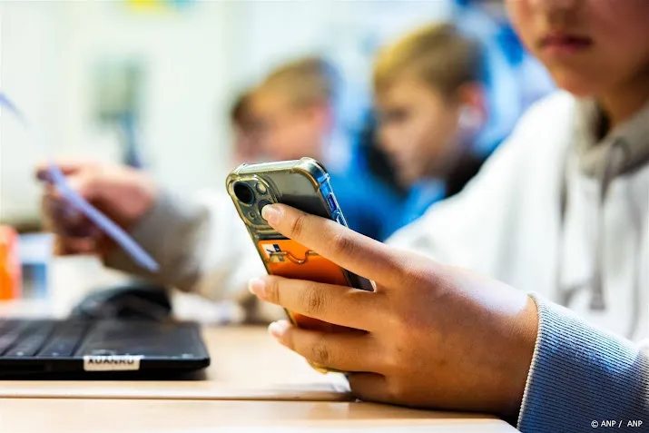 middelbare scholen positief over verbod mobieltjes in de les