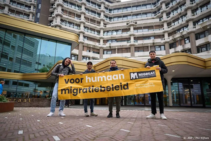 migreat gemengde gevoelens bij val kabinet