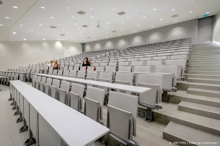minder studenten doen master na bachelor sinds einde basisbeurs