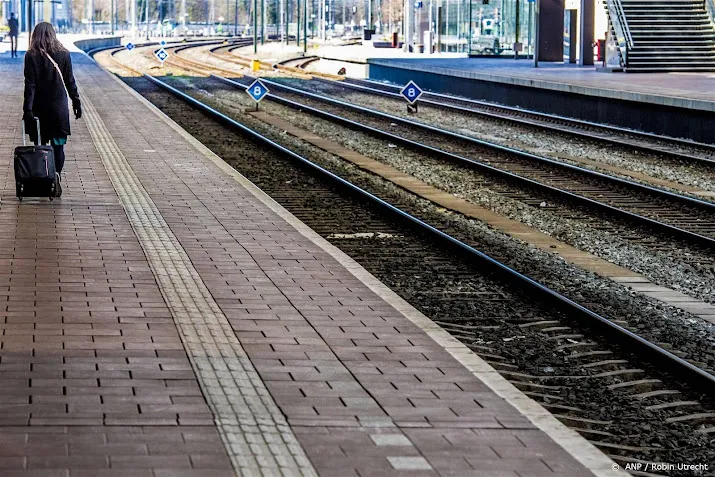 minder treinen op sommige trajecten vanwege stroomstoring