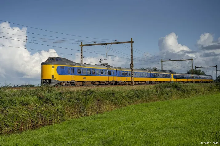 minder treinen tussen amsterdam rotterdam door snelheidsbeperking