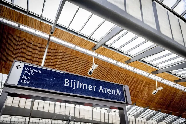 minderjarige verdachte van mishandeling bijlmer arena langer vast
