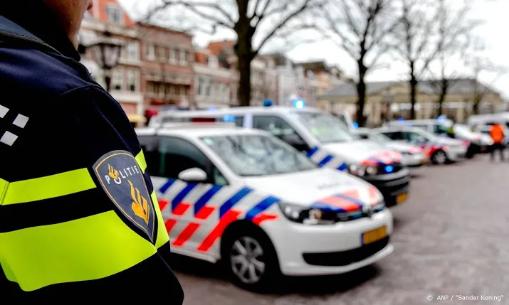 minderjarigen aangehouden voor steekincident amsterdam