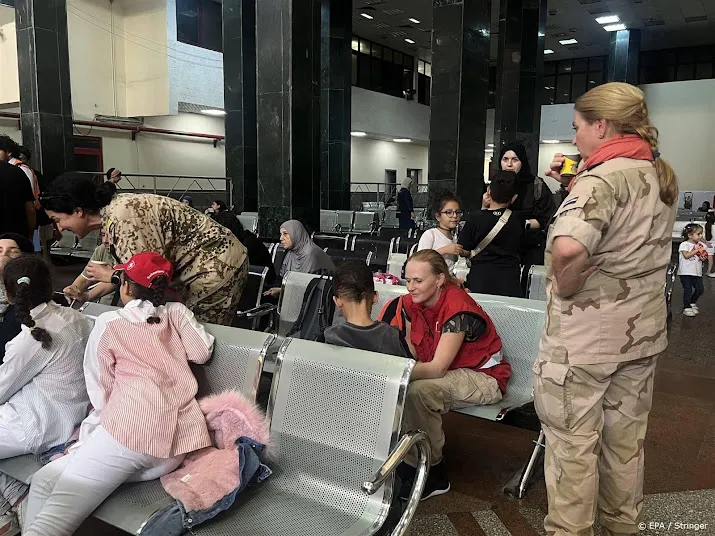 minister 16 nederlanders uit gaza grens met egypte overgestoken