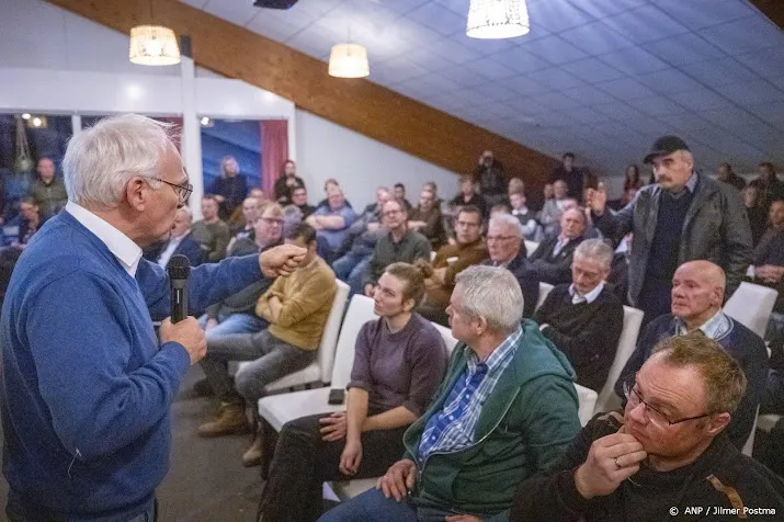 minister adema hamert bij boerenbijeenkomst op landbouwakkoord
