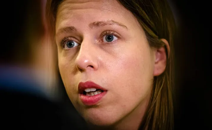 minister bekijkt plan mestsector tegen fraude