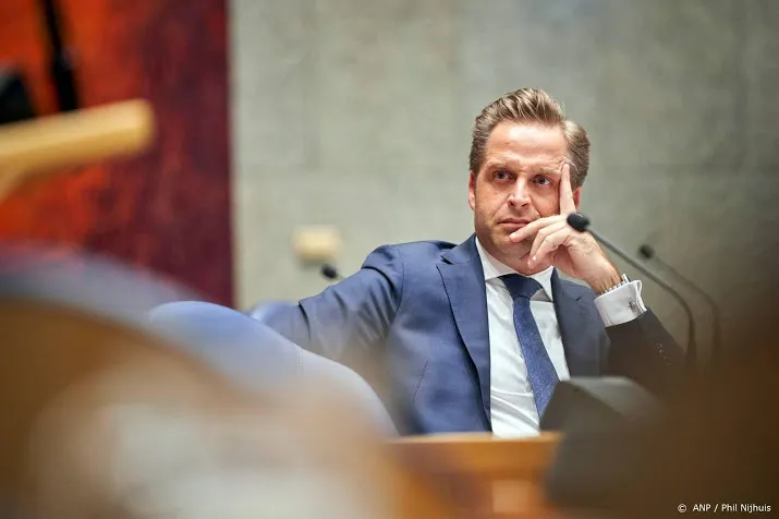 minister bericht zorgvacatures te rooskleurig