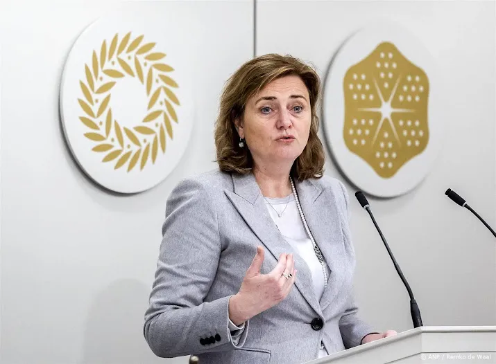 minister bezorgd meer jonge mensen met burn out arbeidsongeschikt
