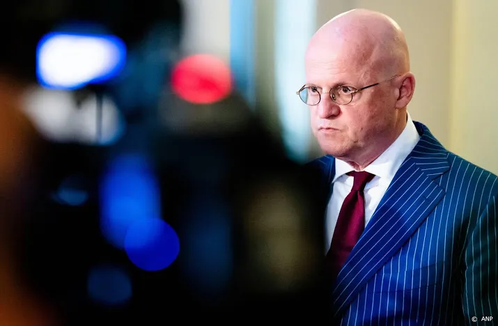 minister brandstichting zendmasten aanval op hulpdiensten