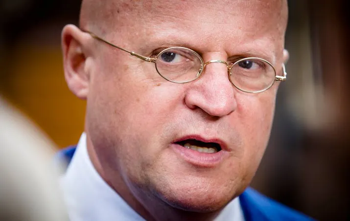 minister bronbescherming fundamenteel recht