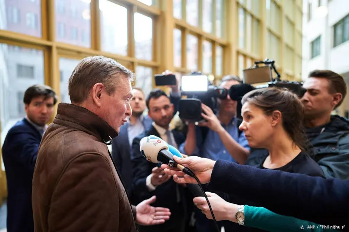 minister bruins kijkt ook naar getroffen sportwereld