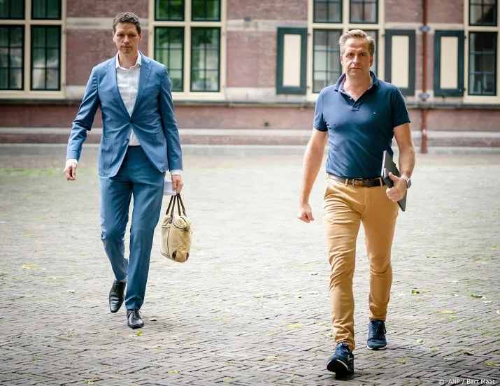 minister de jonge heeft tweede coronaprik gekregen