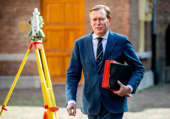 minister eist uitleg bij peperdure medicijnen
