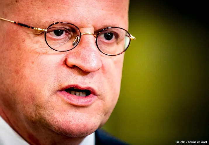 minister geeft coffeeshopbaas nog geen hoop
