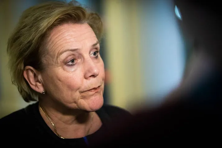 minister getuigen kroon moeten pers mijden