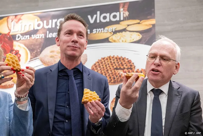 minister hoopt dat limburgers hun nu erkende vlaai bewaken