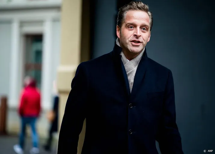 minister inderdaad fors meer geld naar verpleeghuiszorg