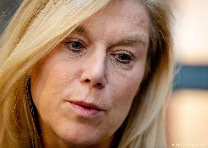 minister kaag belt met philips en de vs over beademingsapparaten