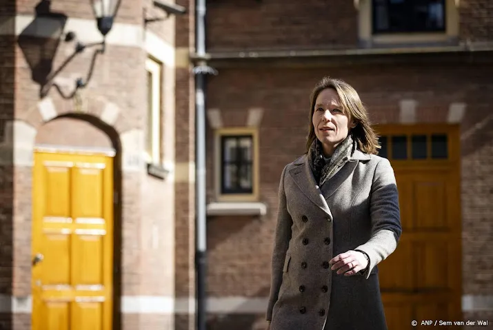 minister kan kamerwens voor subsidie lokale partijen niet betalen