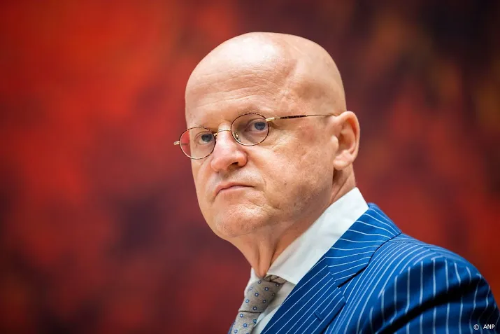 minister looft politie na wiersum arrestatie