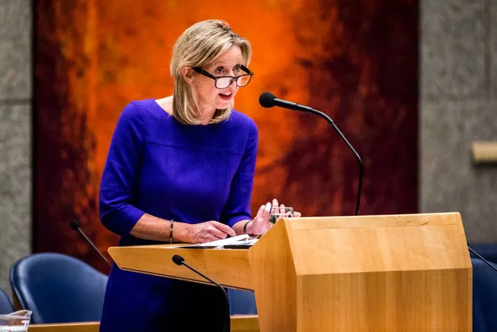 minister moet uitleg geven over islamcritica
