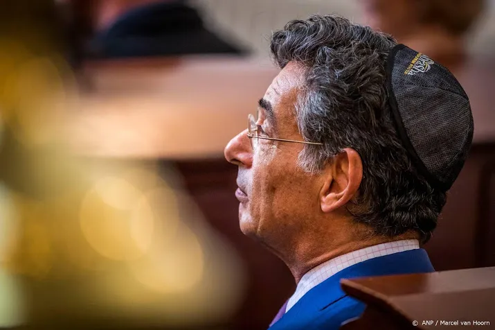 minister moet van laarhoven hierheen halen