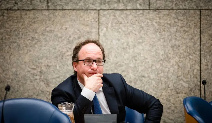 minister nog lang geen akkoord arbeidsmarkt