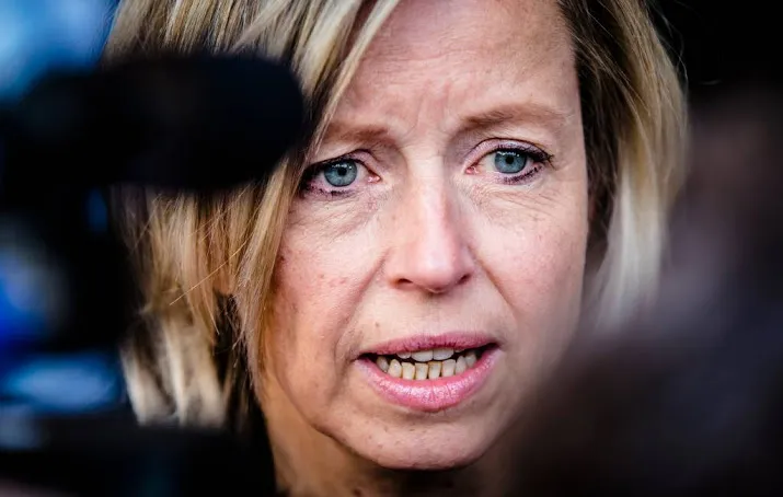 minister ollongren trots op veiligheidsdiensten