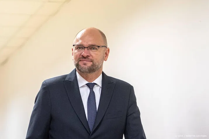 minister russische oliestromen naar slowakije worden hervat
