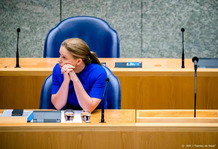 minister schouten ga discussie over vleestaks niet uit de weg
