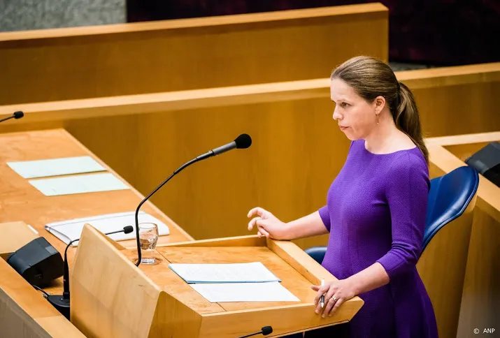 minister schouten moet hittestress bij dieren op stal aanpakken