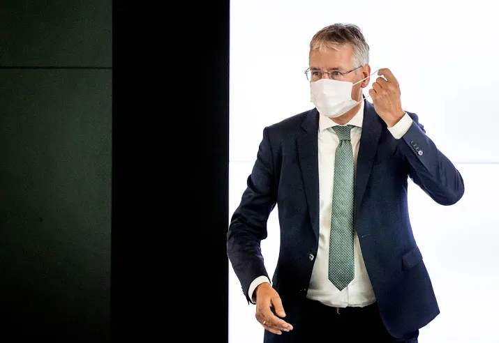 minister slob ruzie nos en vooravond geen fraaie figuur