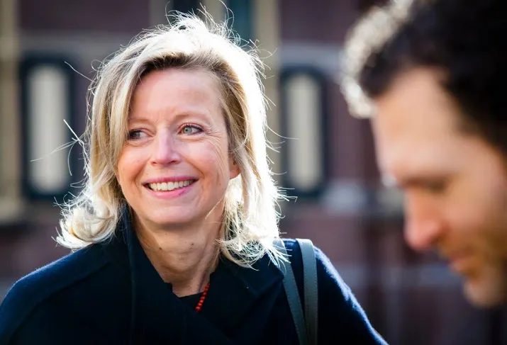 minister toch niet stemmen op zaterdag