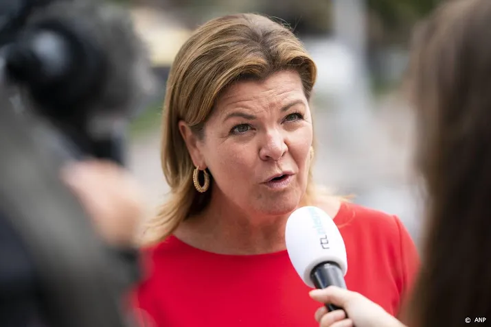 minister van der wal boos op afzeggers stikstofoverleg