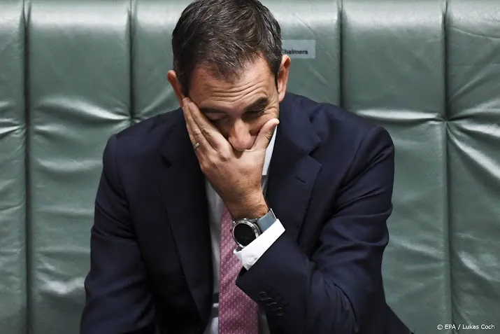 minister verwacht minder sterke groei economie australie