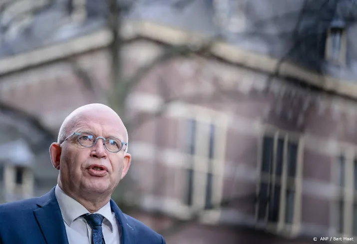 minister voedselvoorziening nu nog niet in de problemen