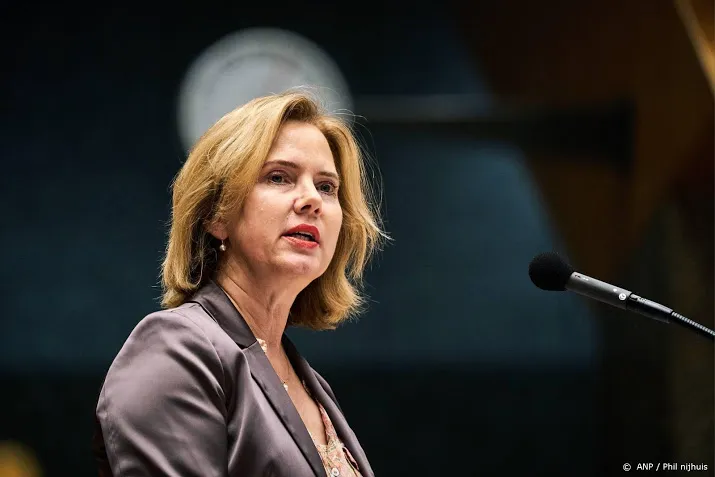 minister voorstel helmplicht snorfiets in voorjaar klaar