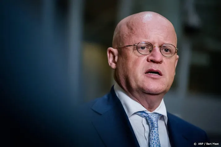 minister waarnemers zullen zien dat politie controles goed doet