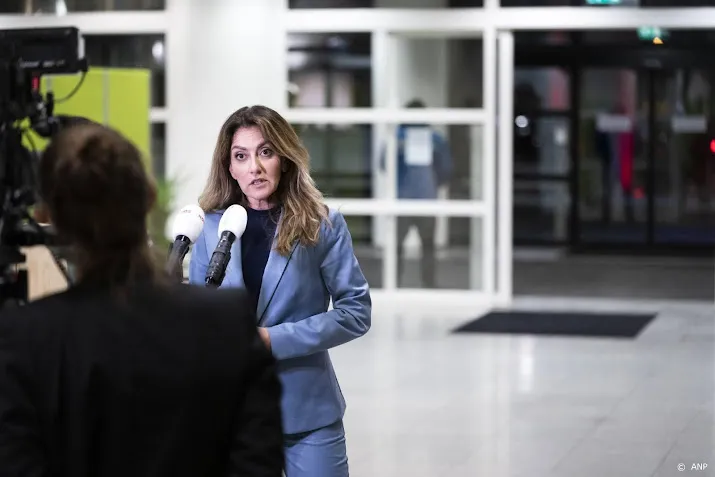 minister weigert archief van commissie poch naar kamer te sturen