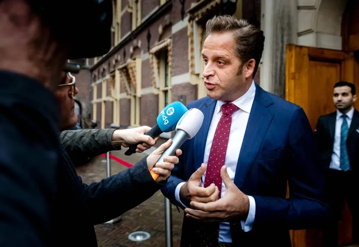 minister wil pleegkind tot 21e bij pleeggezin