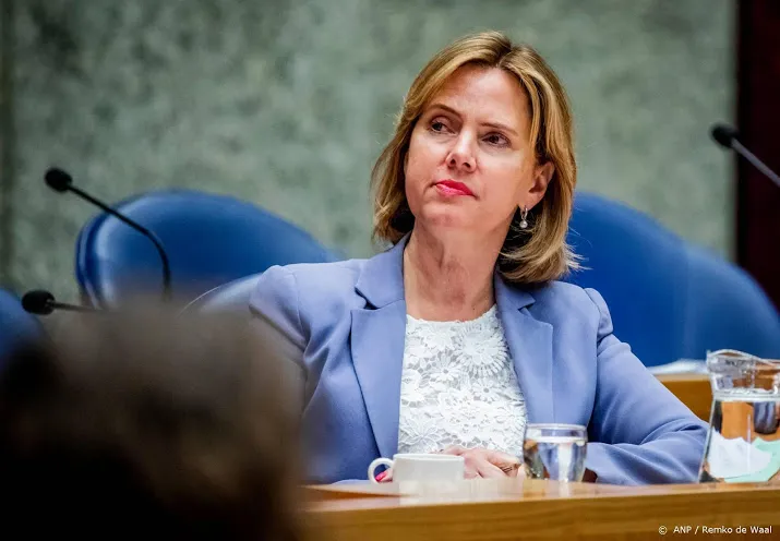 minister wil veel meer geld voor onderhoud