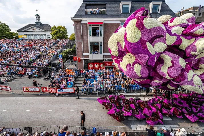 minister wil zomercarnaval en corsos als unesco erfgoed
