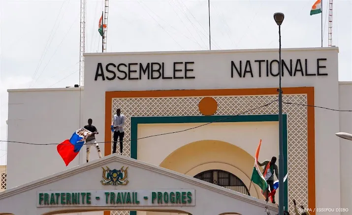 ministerie van buitenlandse zaken reisadvies niger kleurt rood