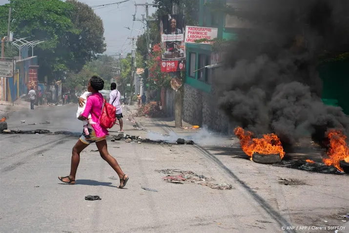ministerie wijst nederlanders in haiti op hulp van fransen