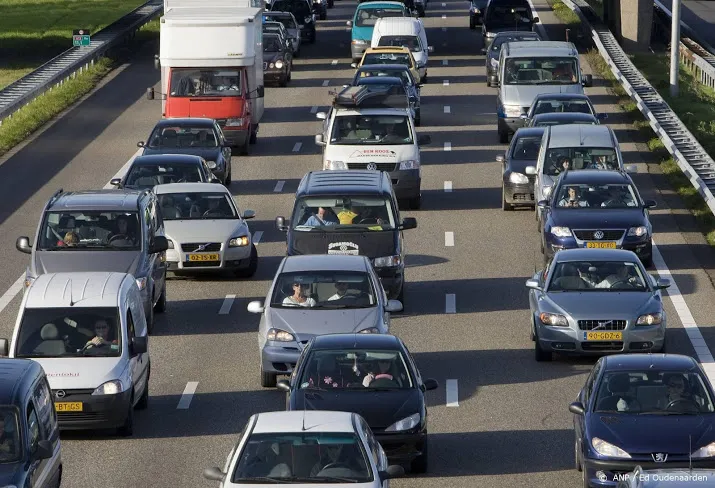 mkb en zzpers net zoveel op de weg als voor crisis