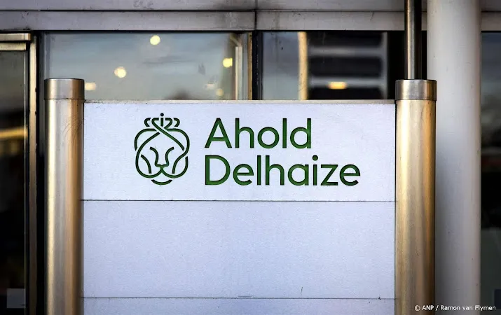 moederbedrijf albert heijn ziet winst hard dalen